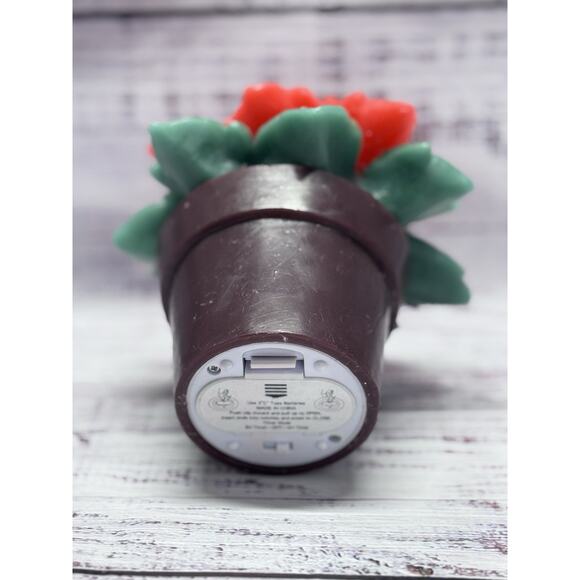 Home Reflections Poinsettia Flower Wax Luminary Flameless Candle w Timer RARE - Picture 3 of 5